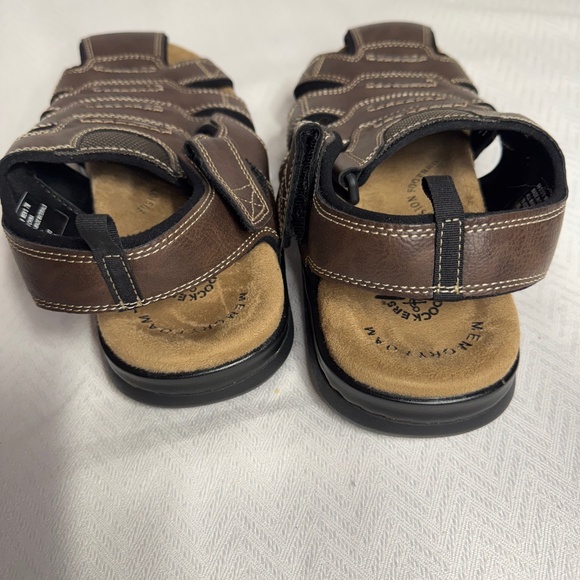 Dockers Mens Summer Sandals Memory Foam. Size 7